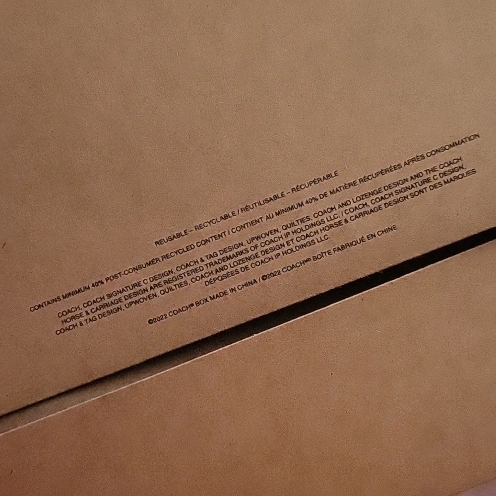 Coach Box - Picture 6 of 7
